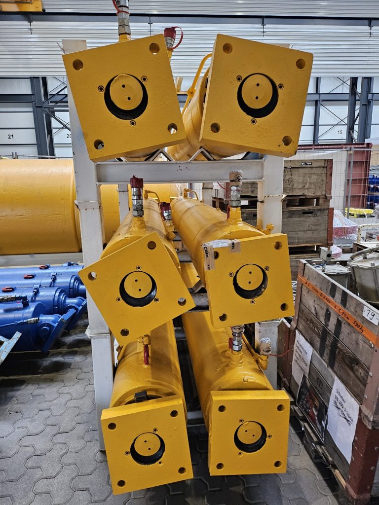 Teleskopzylinder, Fabrikat "Herrenknecht", Hub: 4.500 mm – Bild 3